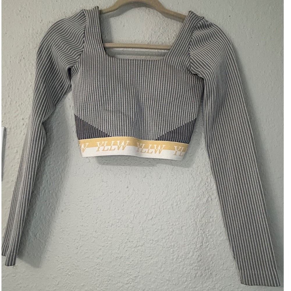 YLLW Grey Ribbed Long Sleeve Crop Top Square Neck Athletic Shirt Womens Small